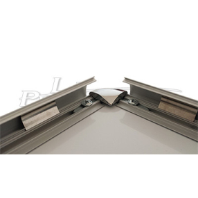 inside the edges of the Clic-Clac Frame