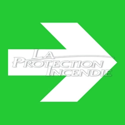 Green evacuation sign “HORIZONTAL ARROW”