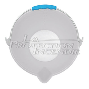 12 L graduated bucket – Reliable and durable